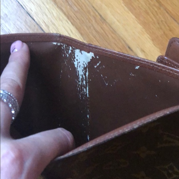 LV wallet - Picture 6 of 8